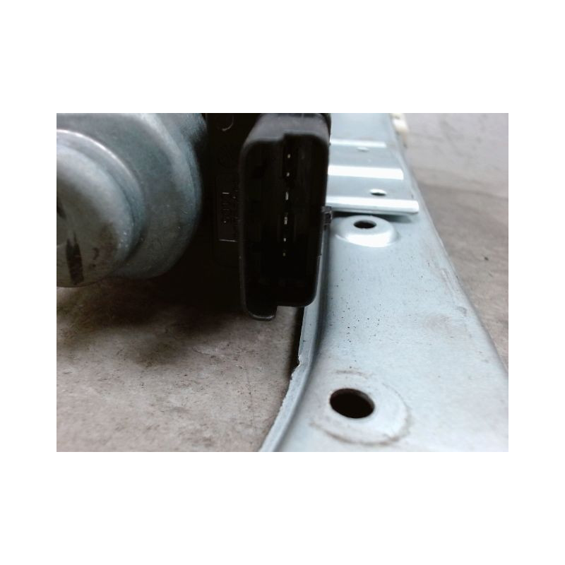 MECANISME+MOTEUR LEVE-GLACE AVANT GAUCHE RENAULT CLIO III 2009-