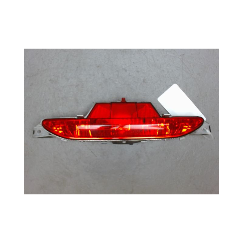 FEU BROUILLARD CENTRAL ARRIERE PEUGEOT 208