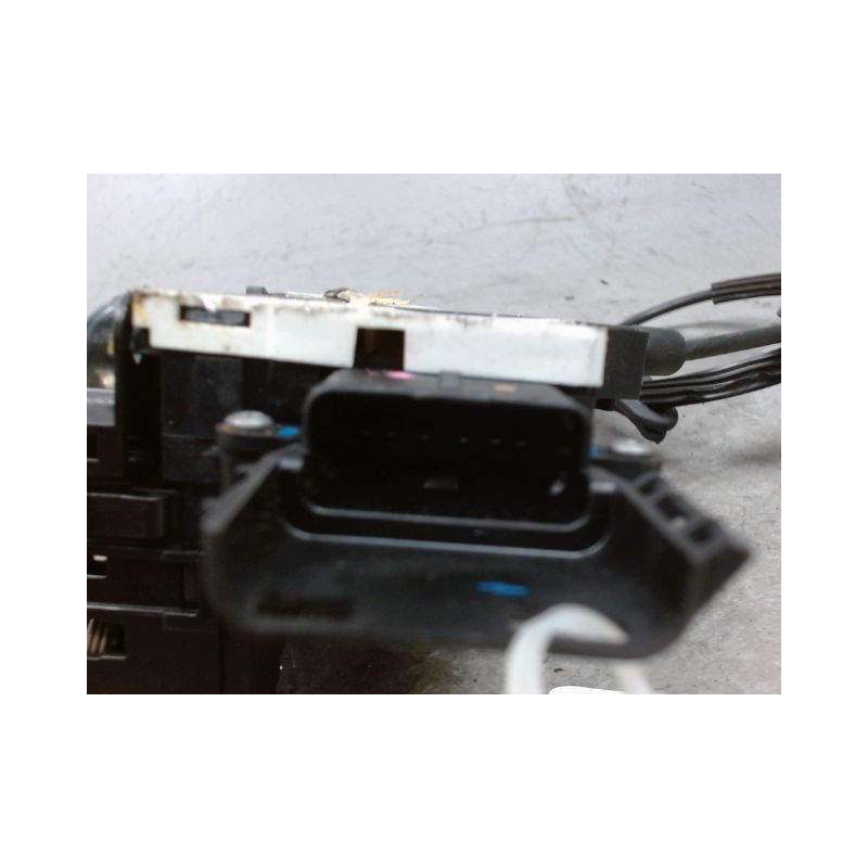 SYSTEME CONDAMNATION AVANT GAUCHE CITROEN C4