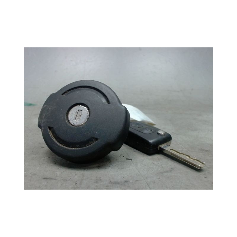 BOUCHON RESERVOIR A CARBURANT PEUGEOT 3008