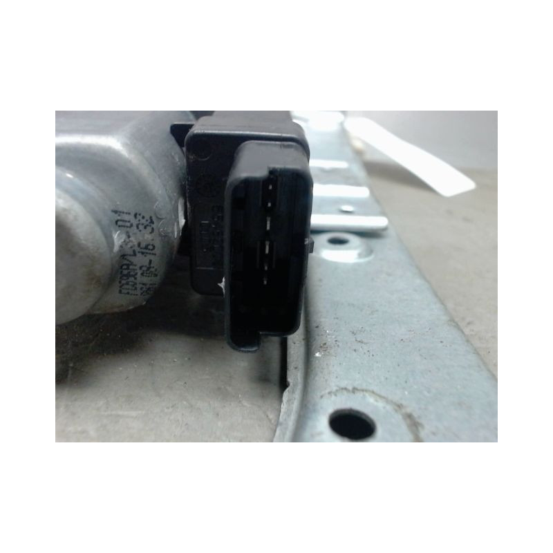 MECANISME+MOTEUR LEVE-GLACE AVANT GAUCHE RENAULT CLIO III 2005-