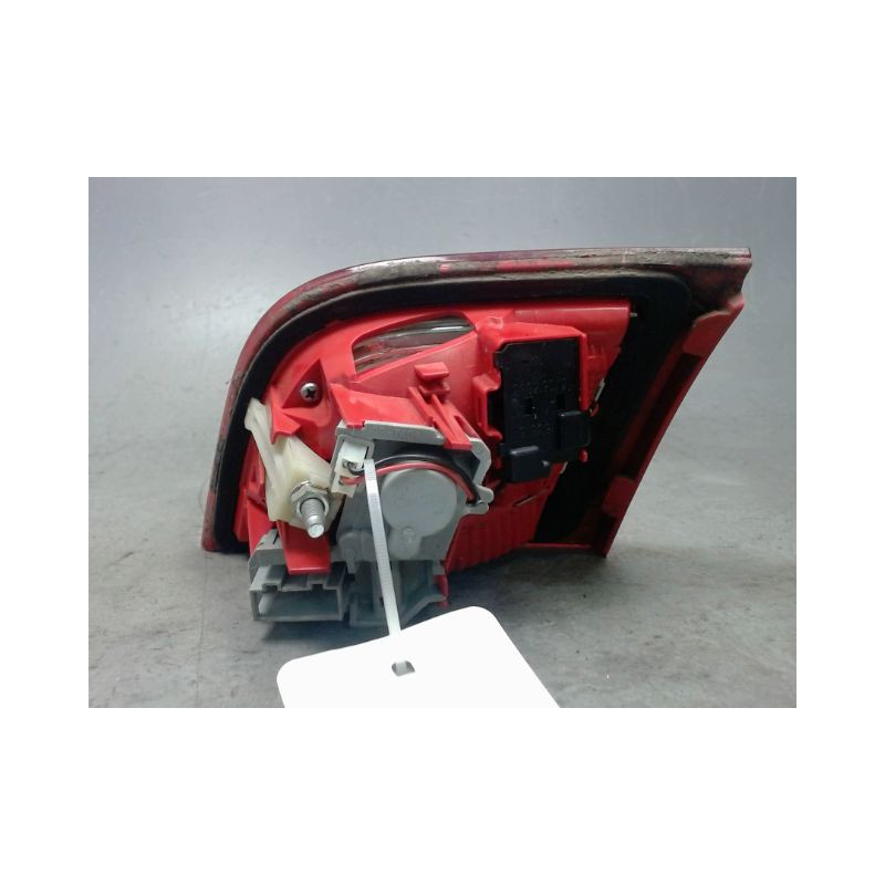 FEU ARRIERE INTERIEUR GAUCHE AUDI A3 SPORTBACK