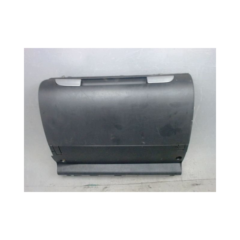 BOITE A GANTS AUDI A3