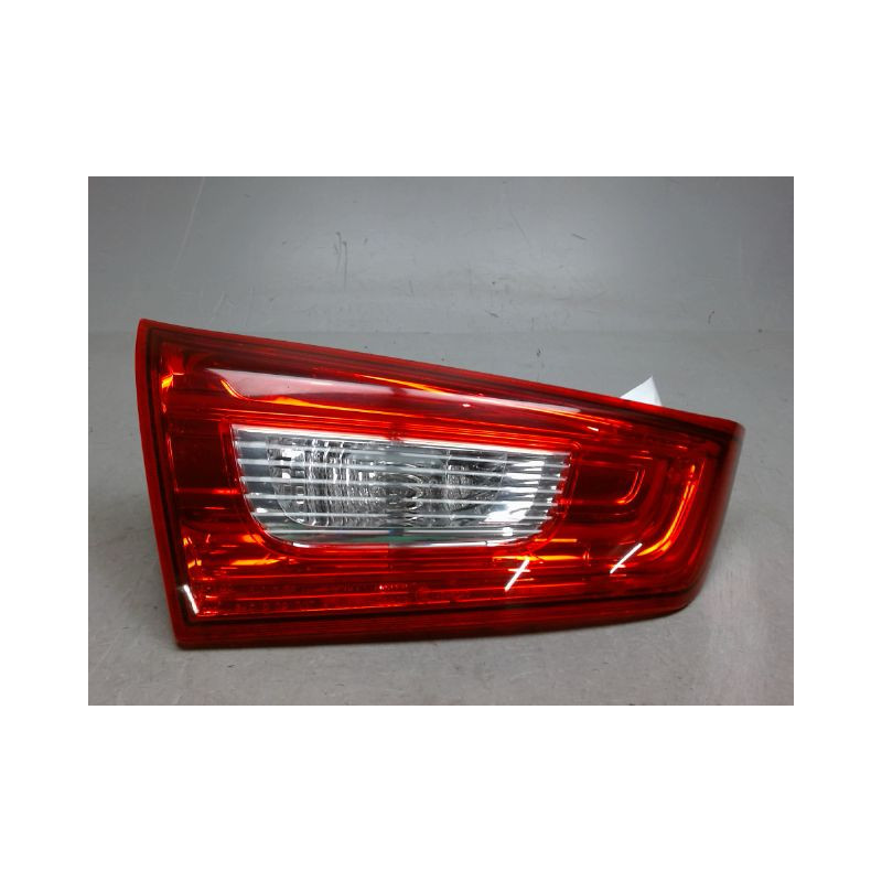 FEU ARRIERE INTERIEUR GAUCHE MITSUBISHI ASX