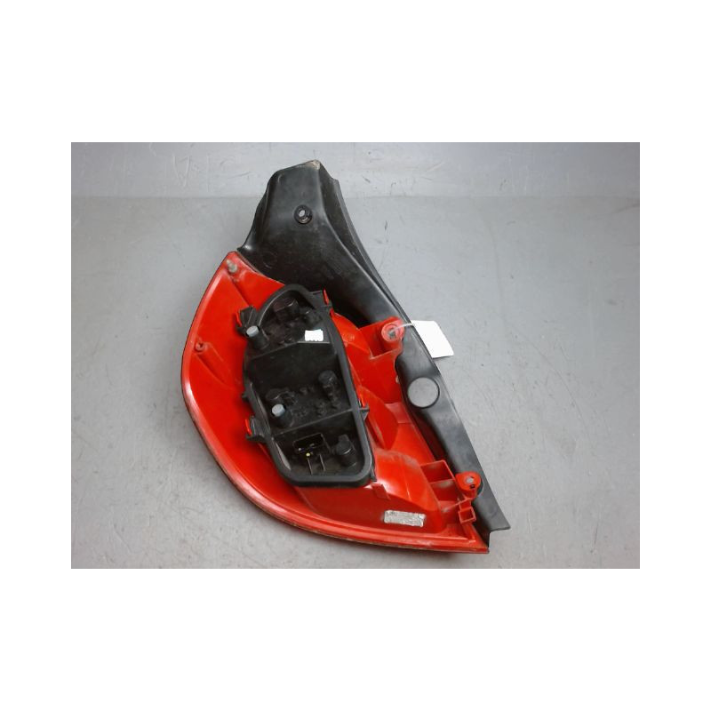 FEU ARRIERE DROIT RENAULT CLIO III 2005-