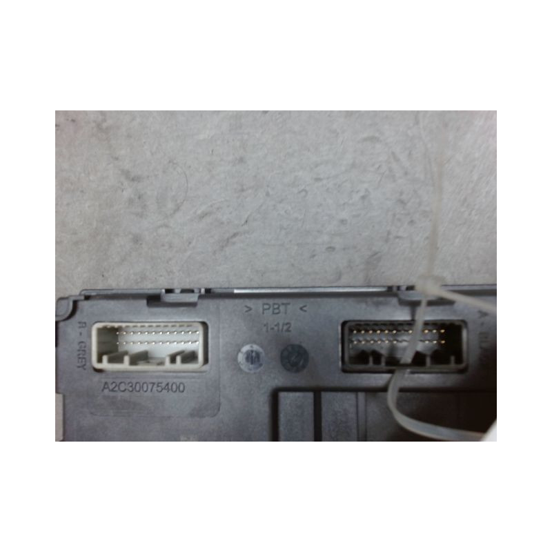 LECTEUR DE CARTE RENAULT CLIO