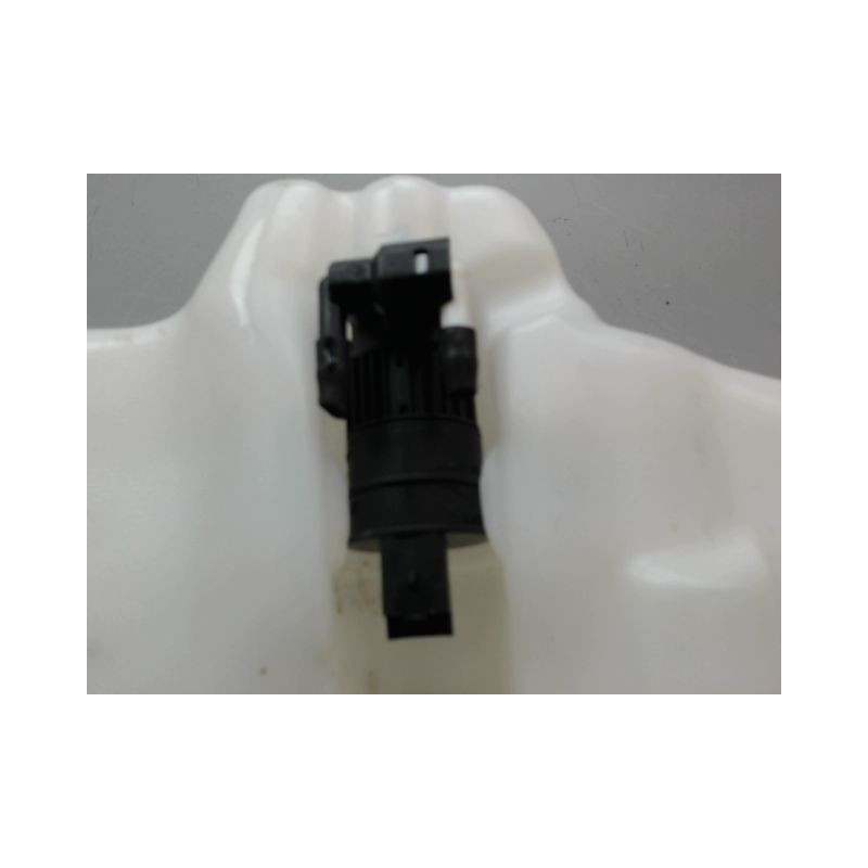 RESERVOIR LAVE-GLACE AVANT RENAULT CLIO