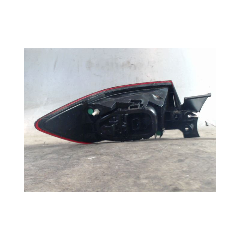 FEU ARRIERE DROIT RENAULT CLIO IV