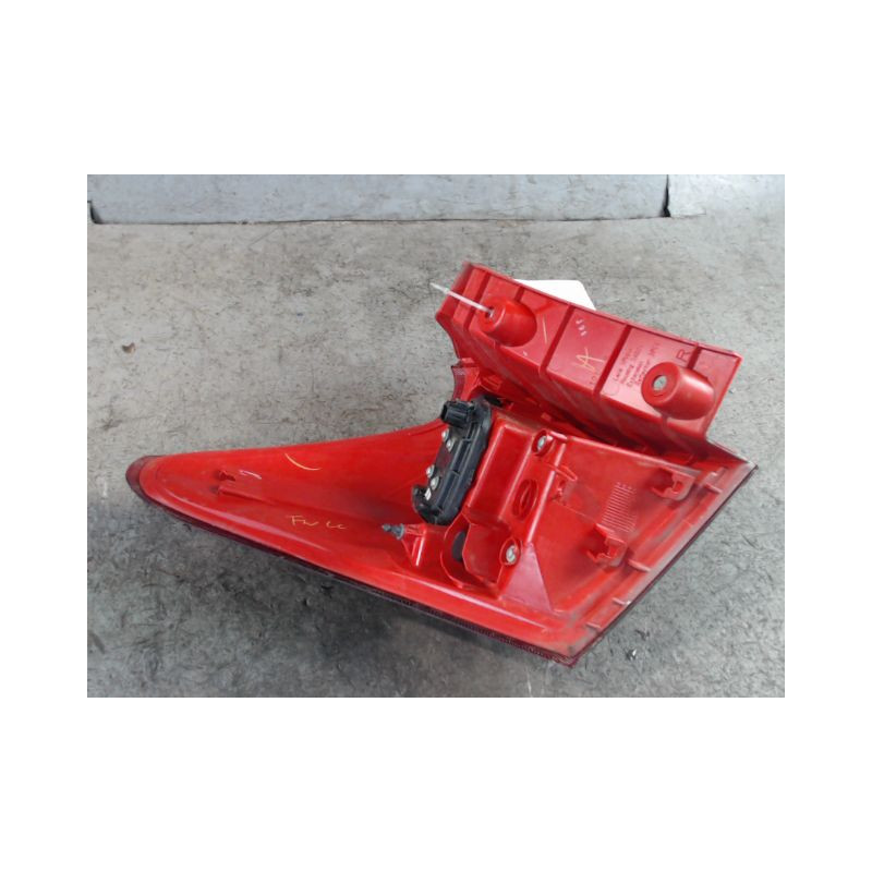 FEU ARRIERE DROIT TOYOTA AURIS 2010-