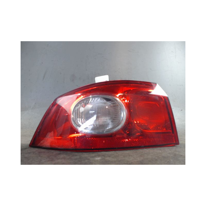 FEU ARRIERE GAUCHE  RENAULT LAGUNA II 2005-2007