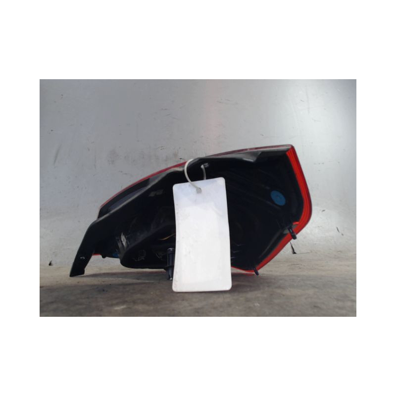 FEU ARRIERE GAUCHE  FORD FIESTA 2010-