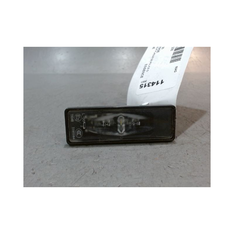 ECLAIREUR PLAQUE DE POLICE GAUCHE PEUGEOT 208