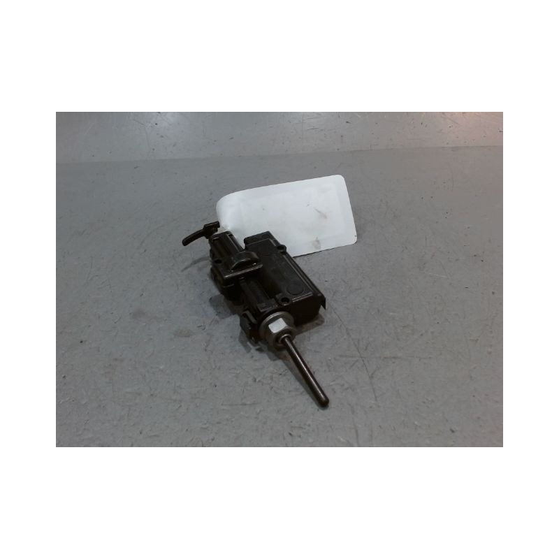ACTIONNEUR TRAPPE CARBURANT RENAULT MEGANE