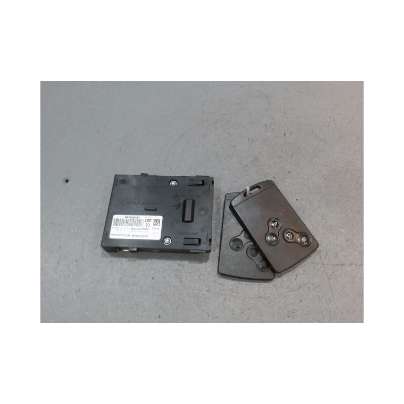 LECTEUR DE CARTE RENAULT MEGANE