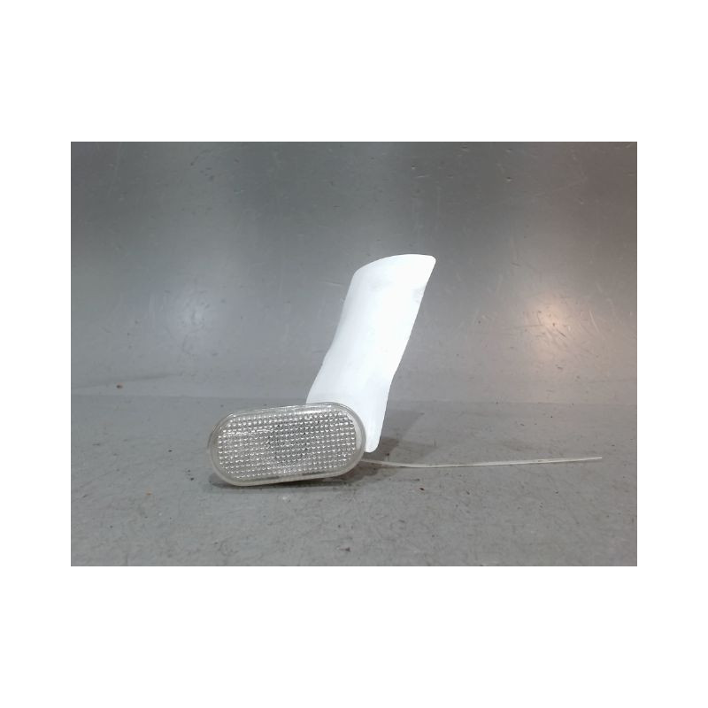 REPETITEUR AILE DROIT RENAULT KANGOO