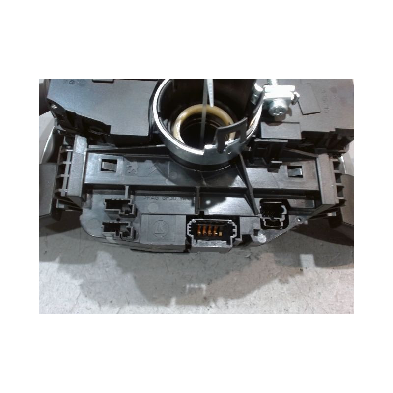 BLOC COMMODOS PEUGEOT 3008