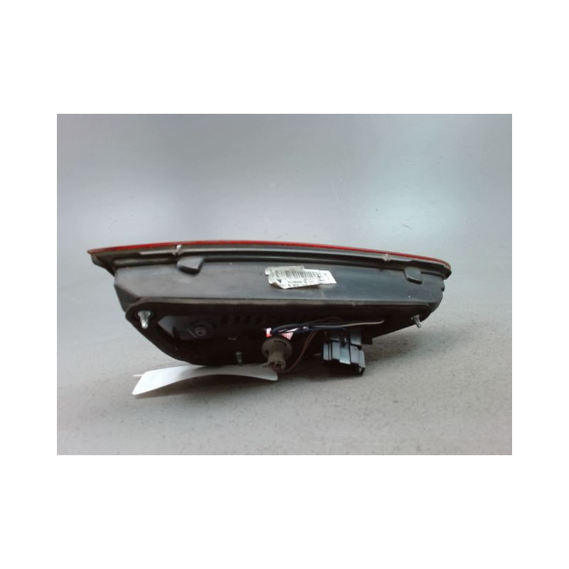 FEU ARRIERE INTERIEUR DROIT SEAT LEON 2009-