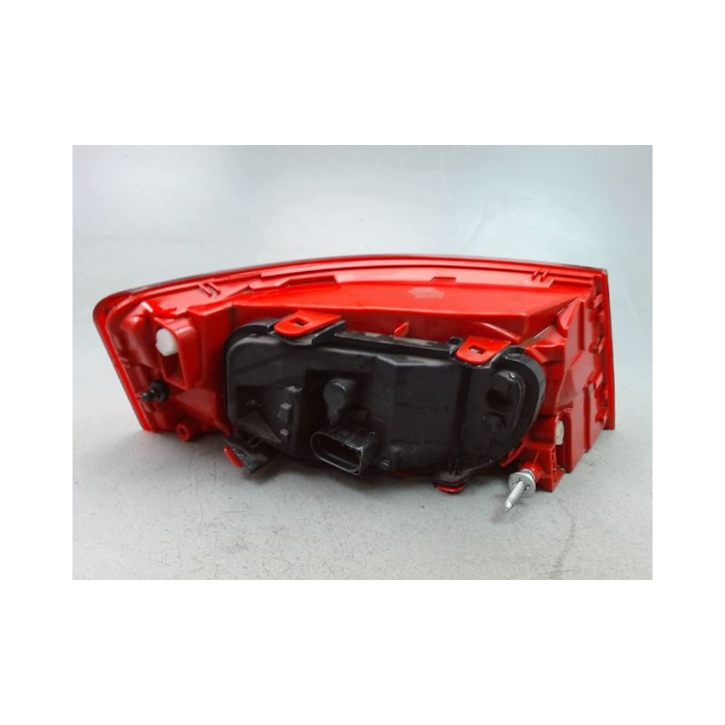 FEU ARRIERE DROIT AUDI A6 2004-