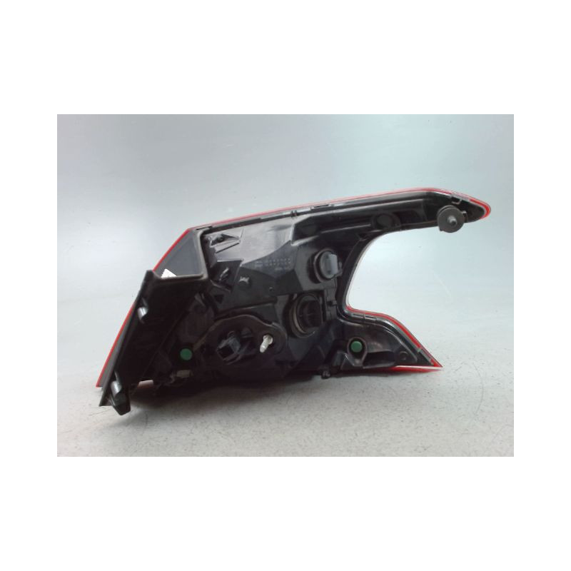 FEU ARRIERE GAUCHE  PEUGEOT 308 2011-
