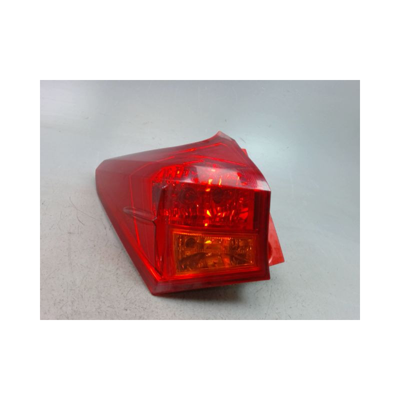 FEU ARRIERE GAUCHE  TOYOTA AURIS 2010-