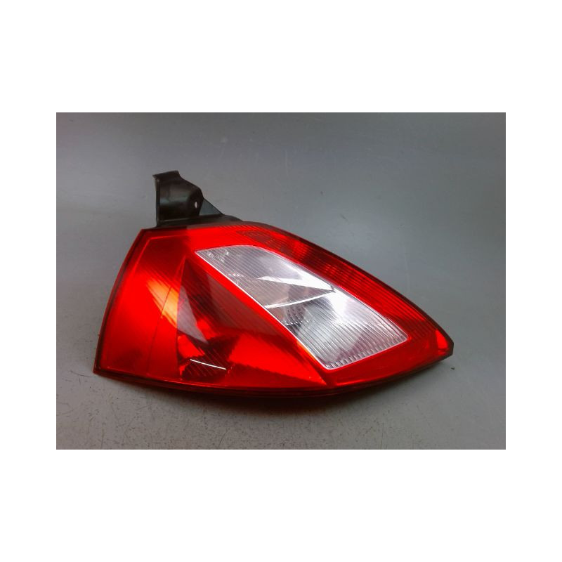 FEU ARRIERE GAUCHE  RENAULT MEGANE II Phase 1 2002-2005