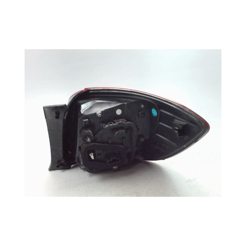 FEU ARRIERE GAUCHE  DACIA SANDERO II Phase 1 2012-...