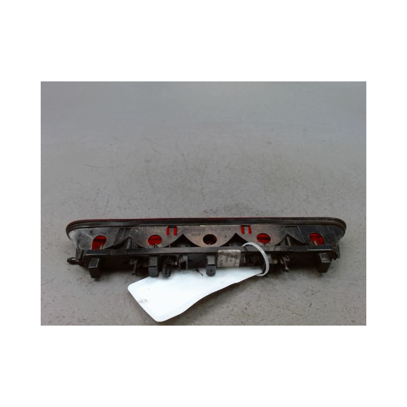 FEUX STOP SUPPLEMENTAIRE PEUGEOT 206 + 2009-2013