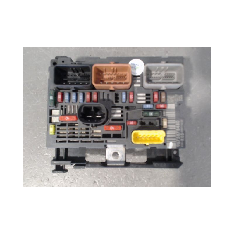 BOITE A FUSIBLES CITROEN BERLINGO