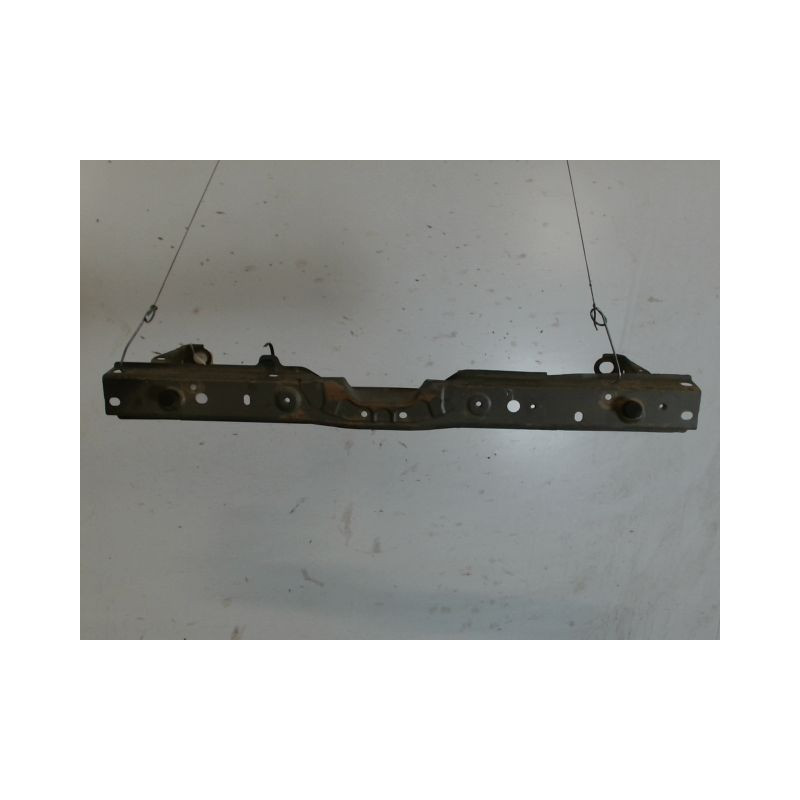 TRAVERSE SUPERIEURE ARMATURE AVANT NISSAN LEAF