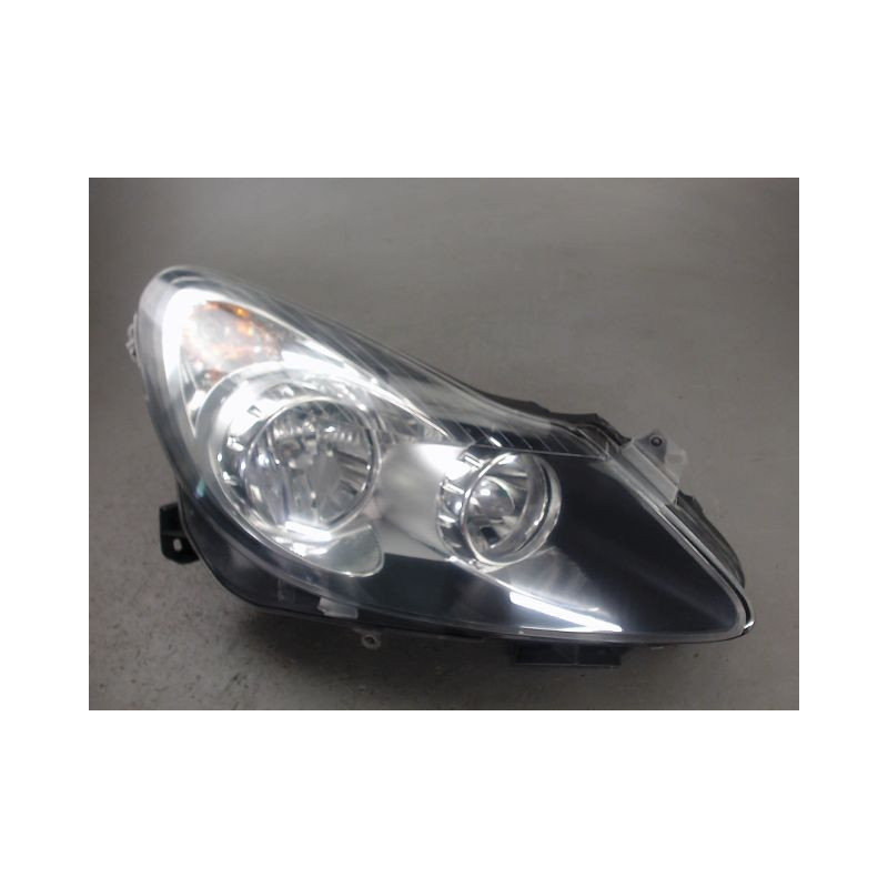 PHARE DROIT OPEL CORSA