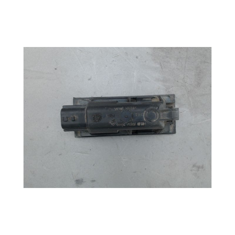 ECLAIREUR PLAQUE DE POLICE GAUCHE RENAULT CLIO