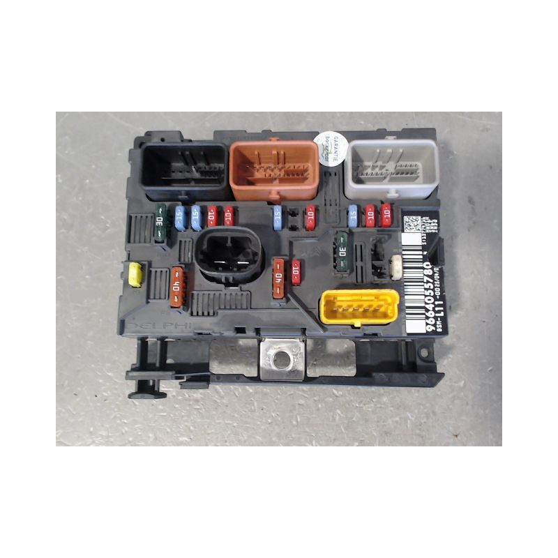 BOITE A FUSIBLES PEUGEOT 207