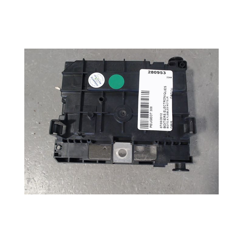 BOITE A FUSIBLES PEUGEOT 308