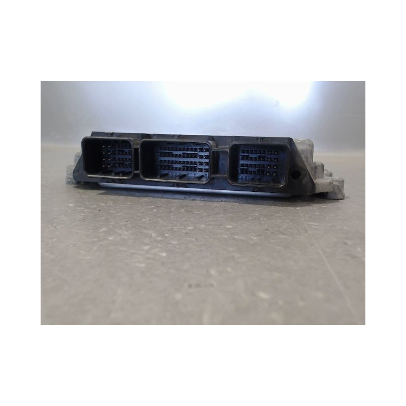 CALCULATEUR MOTEUR PEUGEOT EXPERT