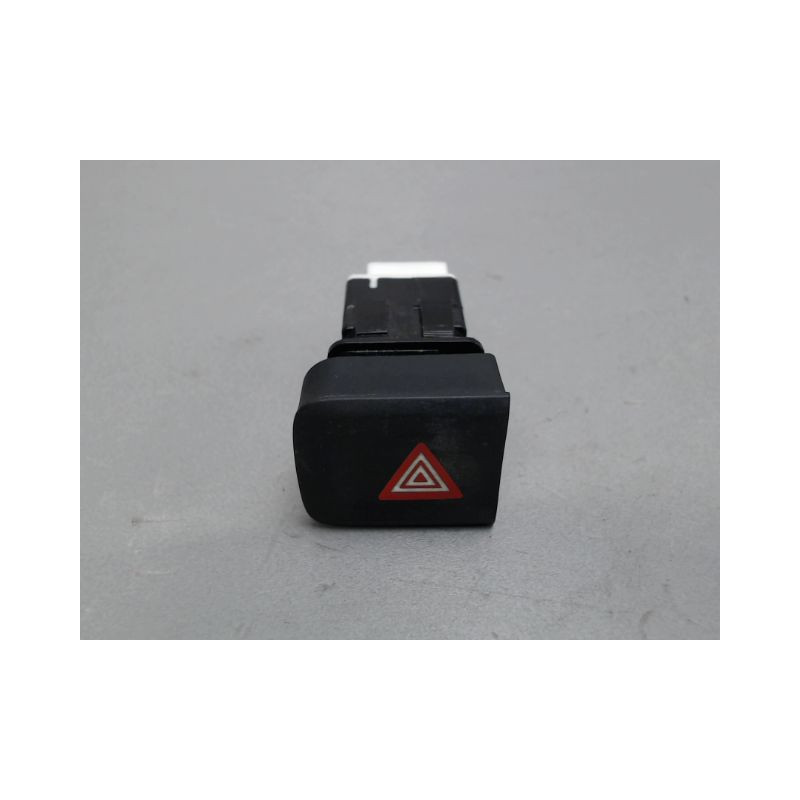 BOUTON DE WARNING CITROEN BERLINGO