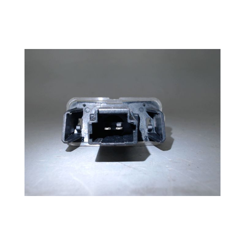 ECLAIREUR PLAQUE DE POLICE GAUCHE PEUGEOT 206