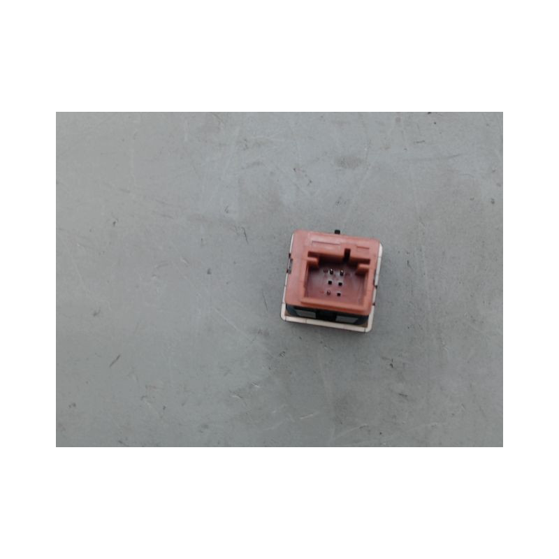 BOUTON DE WARNING CITROEN BERLINGO