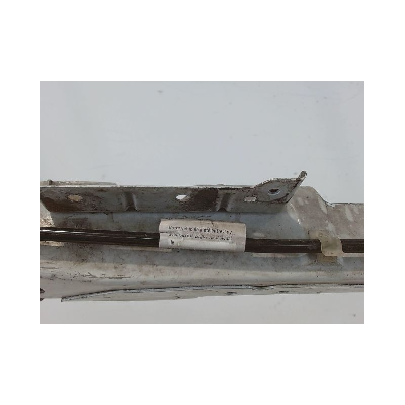 TRAVERSE SUPERIEURE ARMATURE AVANT NISSAN JUKE