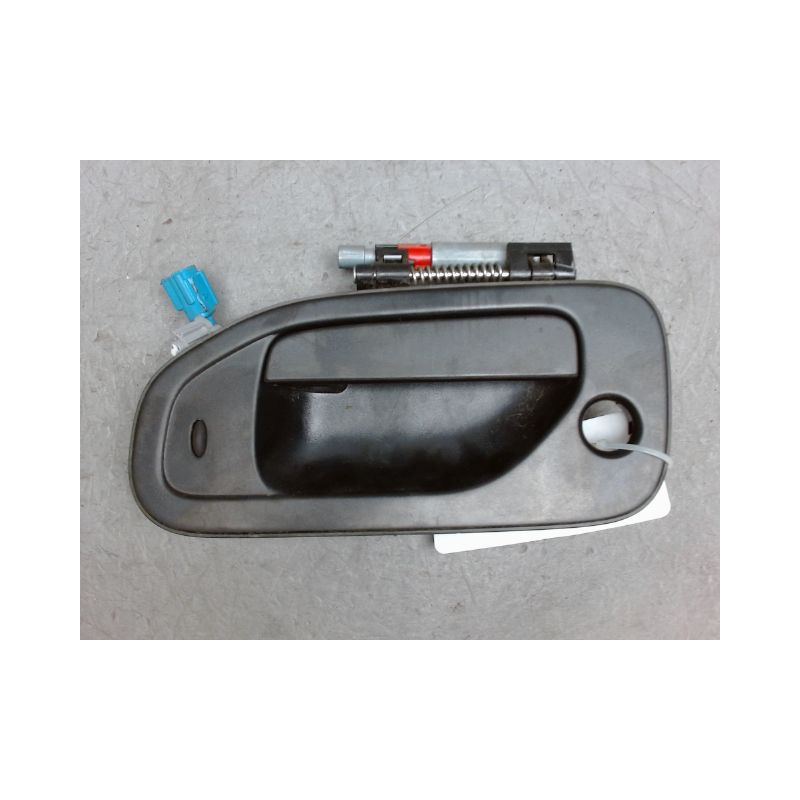 POIGNEE EXTERIEURE PORTE AVANT GAUCHE NISSAN NV200
