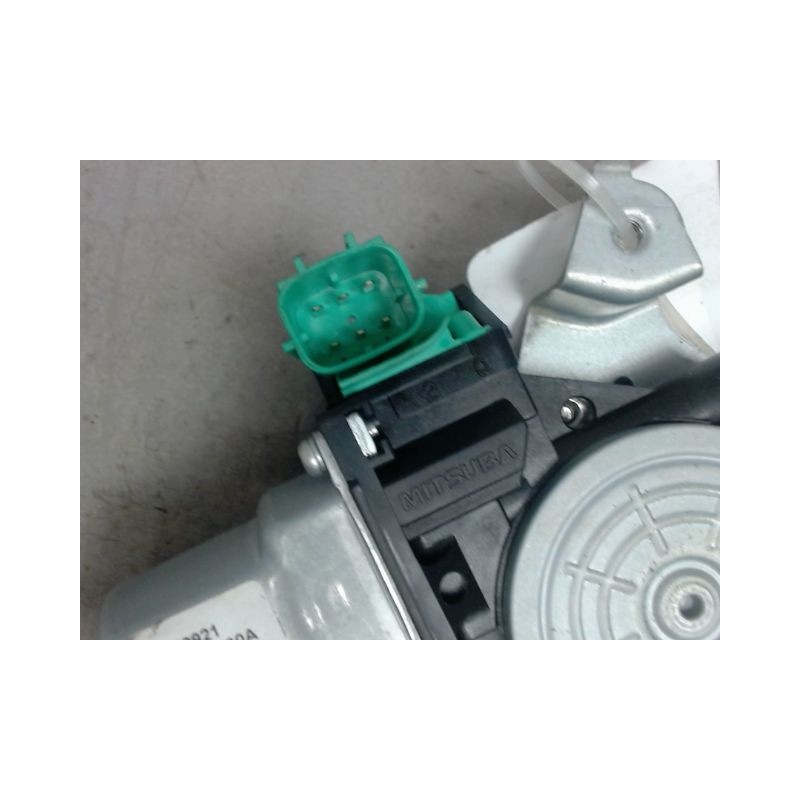 MECANISME+MOTEUR LEVE-GLACE AVANT GAUCHE NISSAN NV200