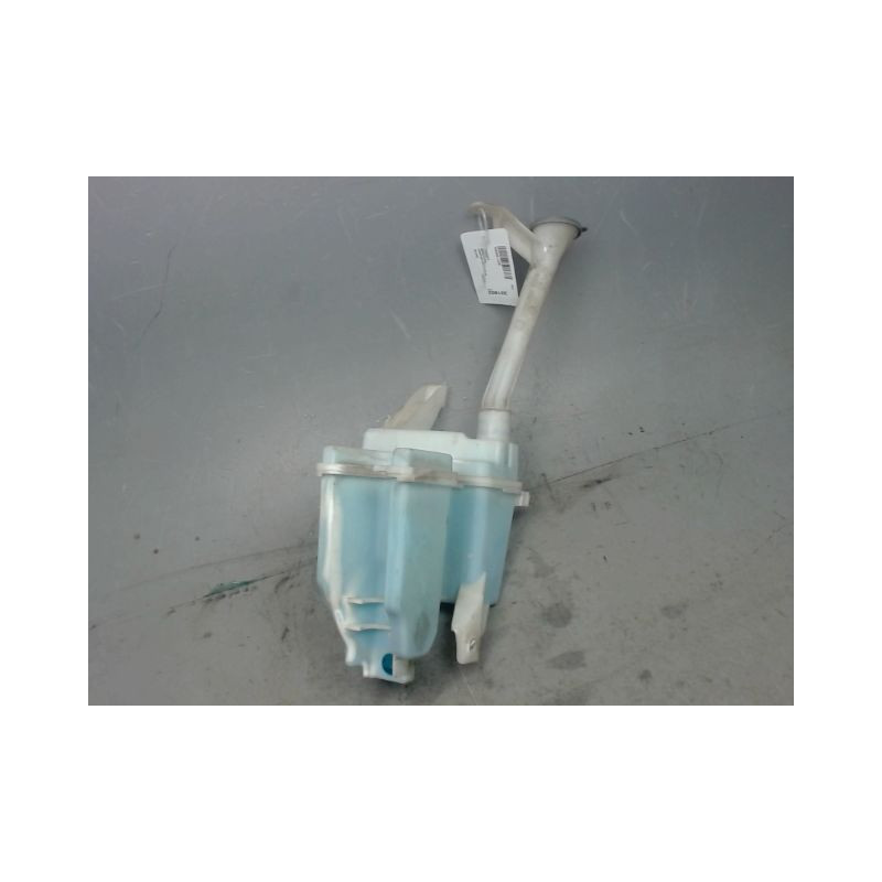 RESERVOIR LAVE-GLACE AVANT NISSAN JUKE