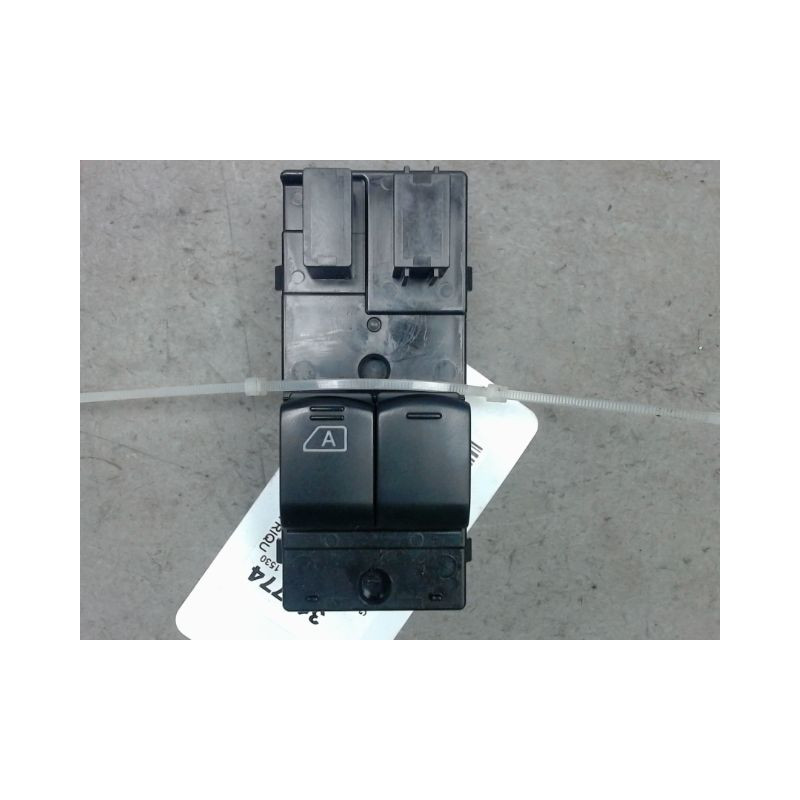 COMMANDE LEVE-GLACE PORTE AVG NISSAN NV200