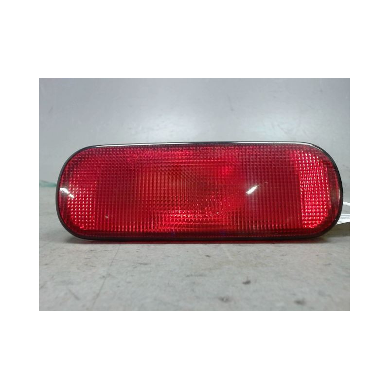 FEU BROUILLARD CENTRAL ARRIERE SUZUKI SWIFT 4 ESSENCE