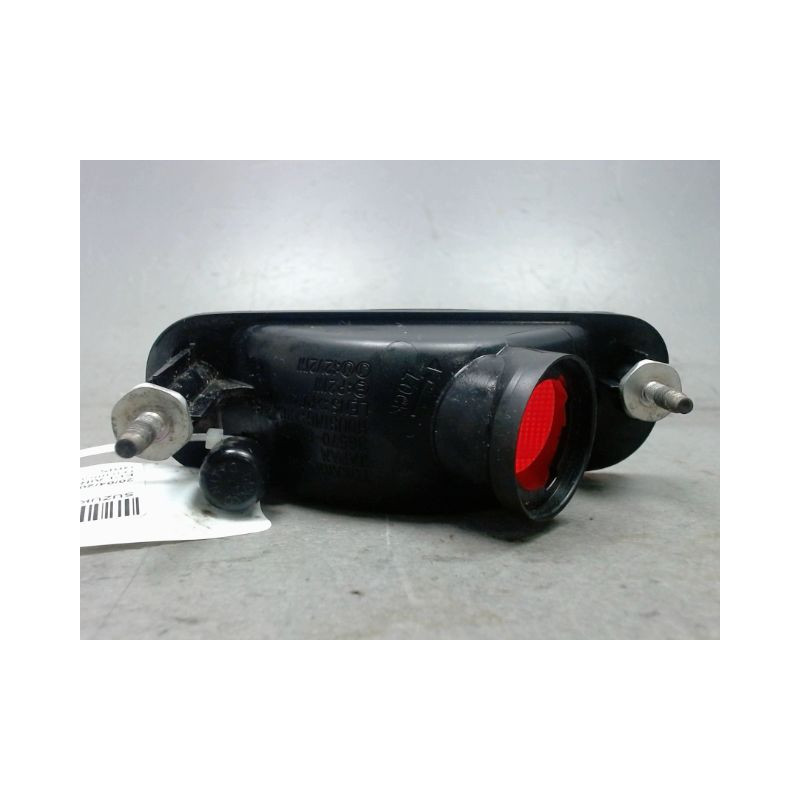 FEU BROUILLARD CENTRAL ARRIERE SUZUKI SWIFT 4 ESSENCE