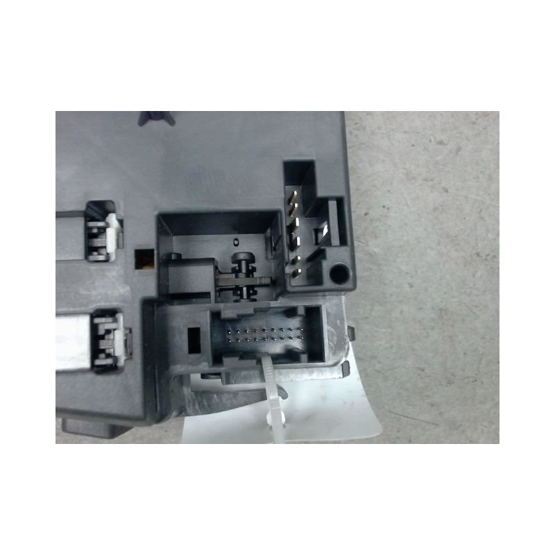 COMMANDE ESSUIE GLACE RENAULT CLIO III 2005-