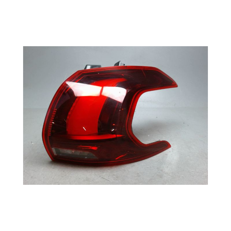 FEU ARRIERE DROIT PEUGEOT 2008