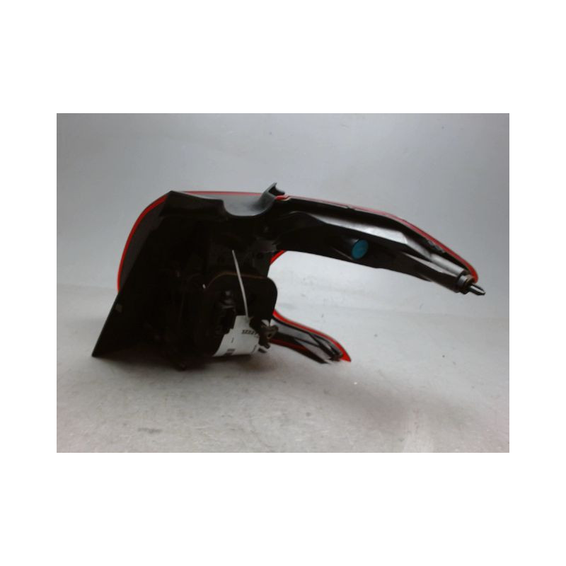 FEU ARRIERE GAUCHE  PEUGEOT 2008