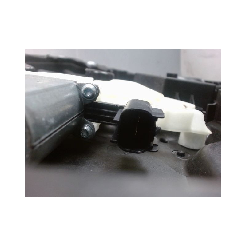 MECANISME+MOTEUR LEVE-GLACE ARRIERE DROIT FORD FIESTA