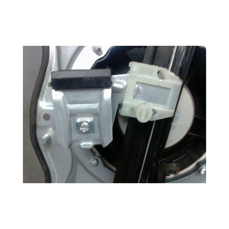 MECANISME+MOTEUR LEVE-GLACE AVANT GAUCHE SKODA FABIA COMBI