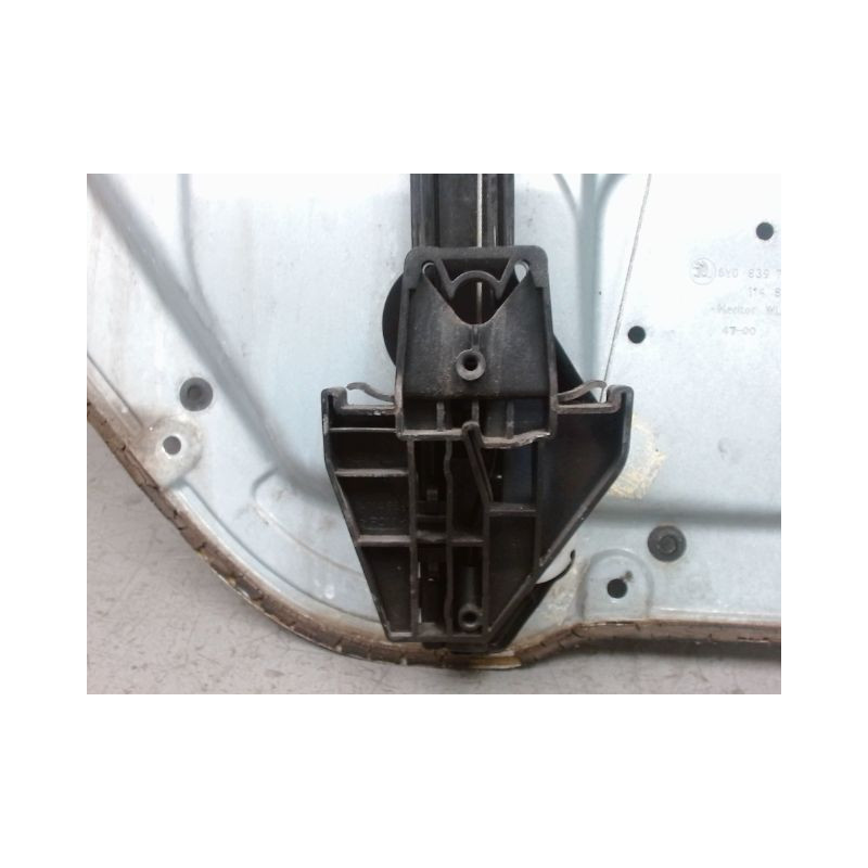 MECANISME+MOTEUR LEVE-GLACE ARRIERE DROIT SKODA FABIA COMBI